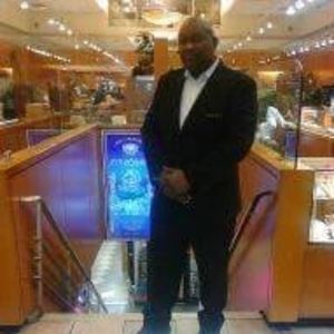 Meet your Posher, Dennis